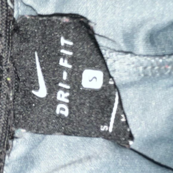 Nike dri-fit shorts - Picture 2 of 2